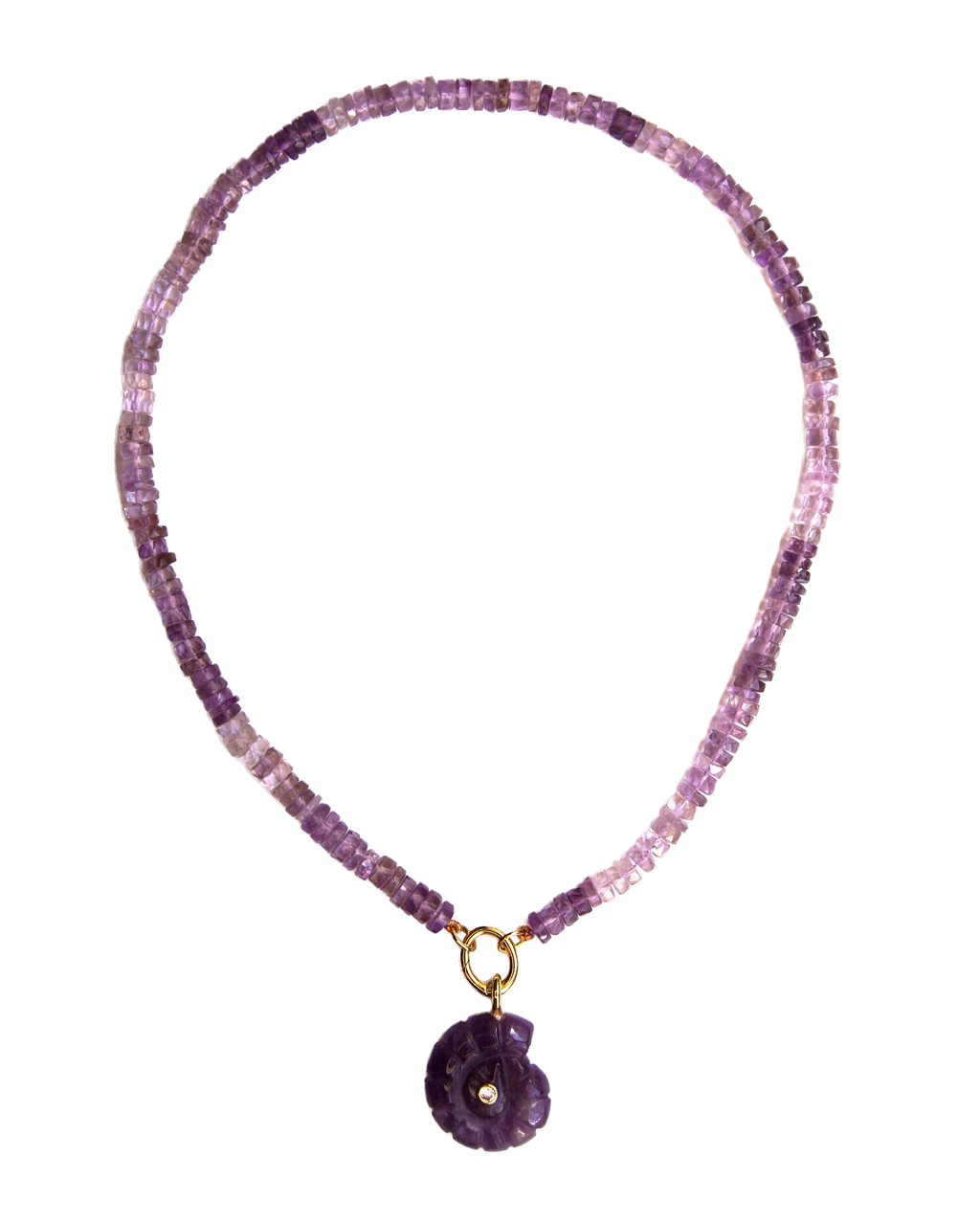 Collier en coquillages violets