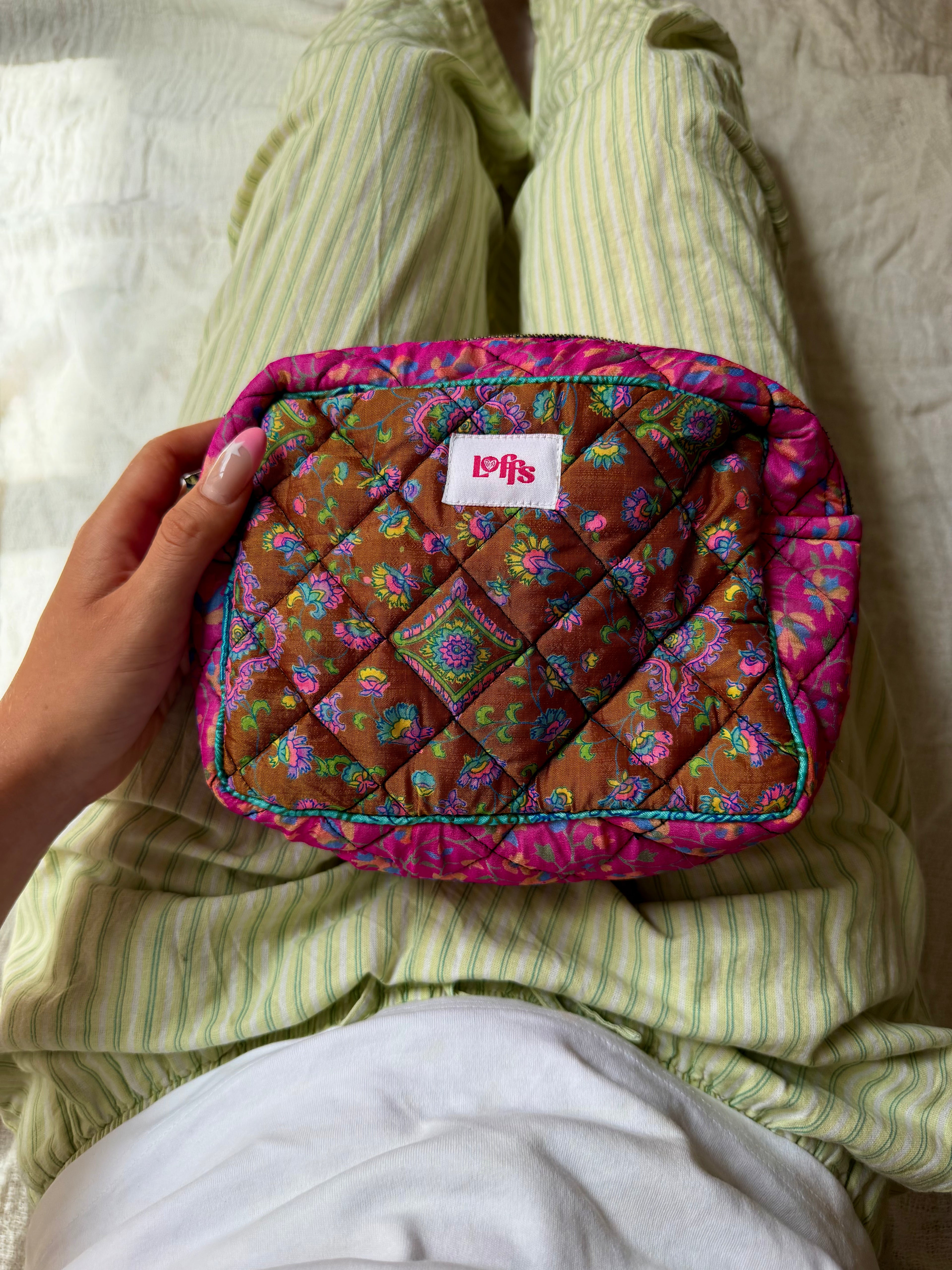 Pink Paisley Toilettas Klein