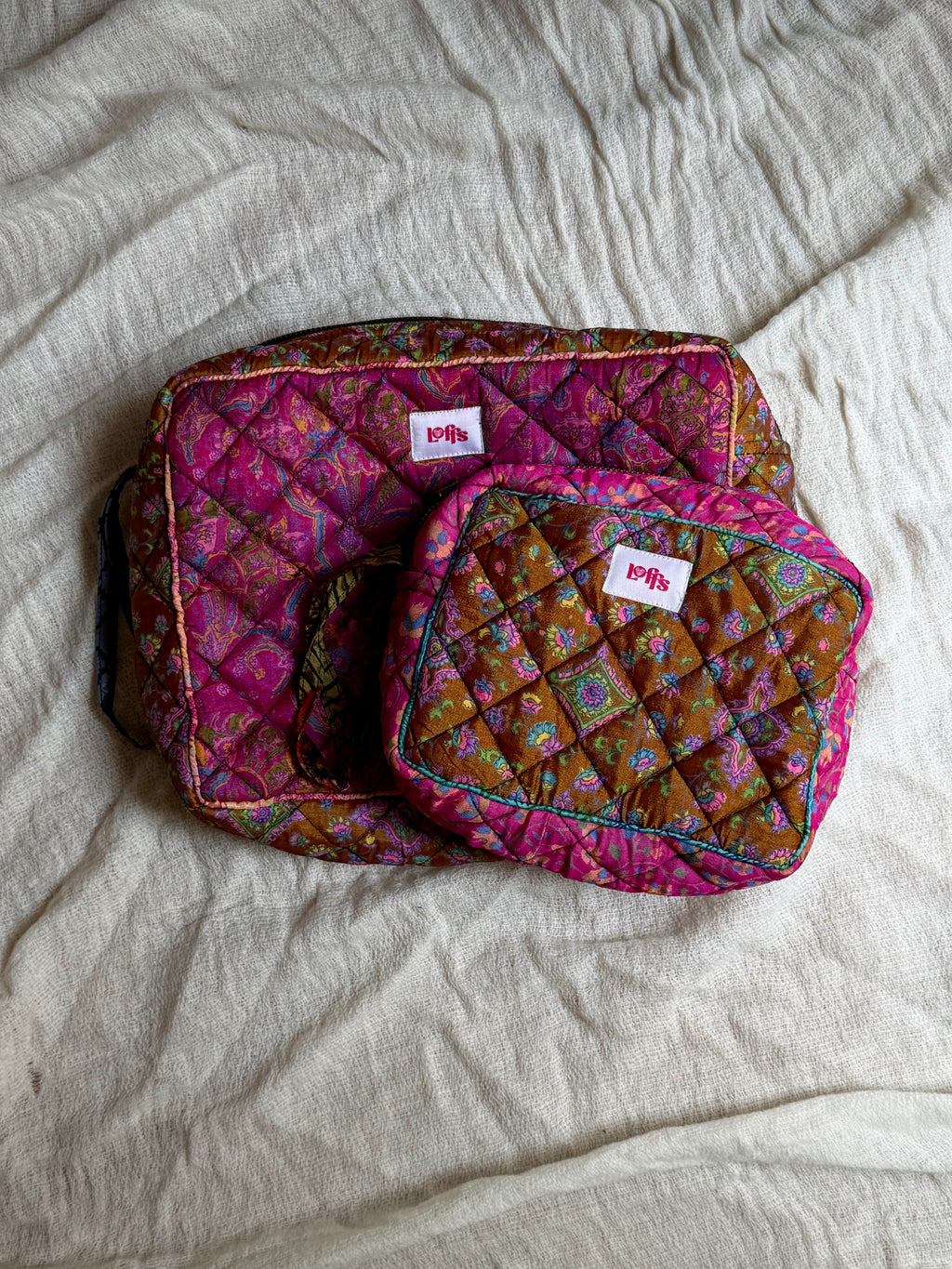 Pink Paisley Toilettas Klein