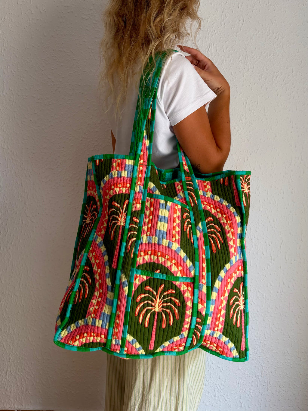 Colorful Palm Shopper