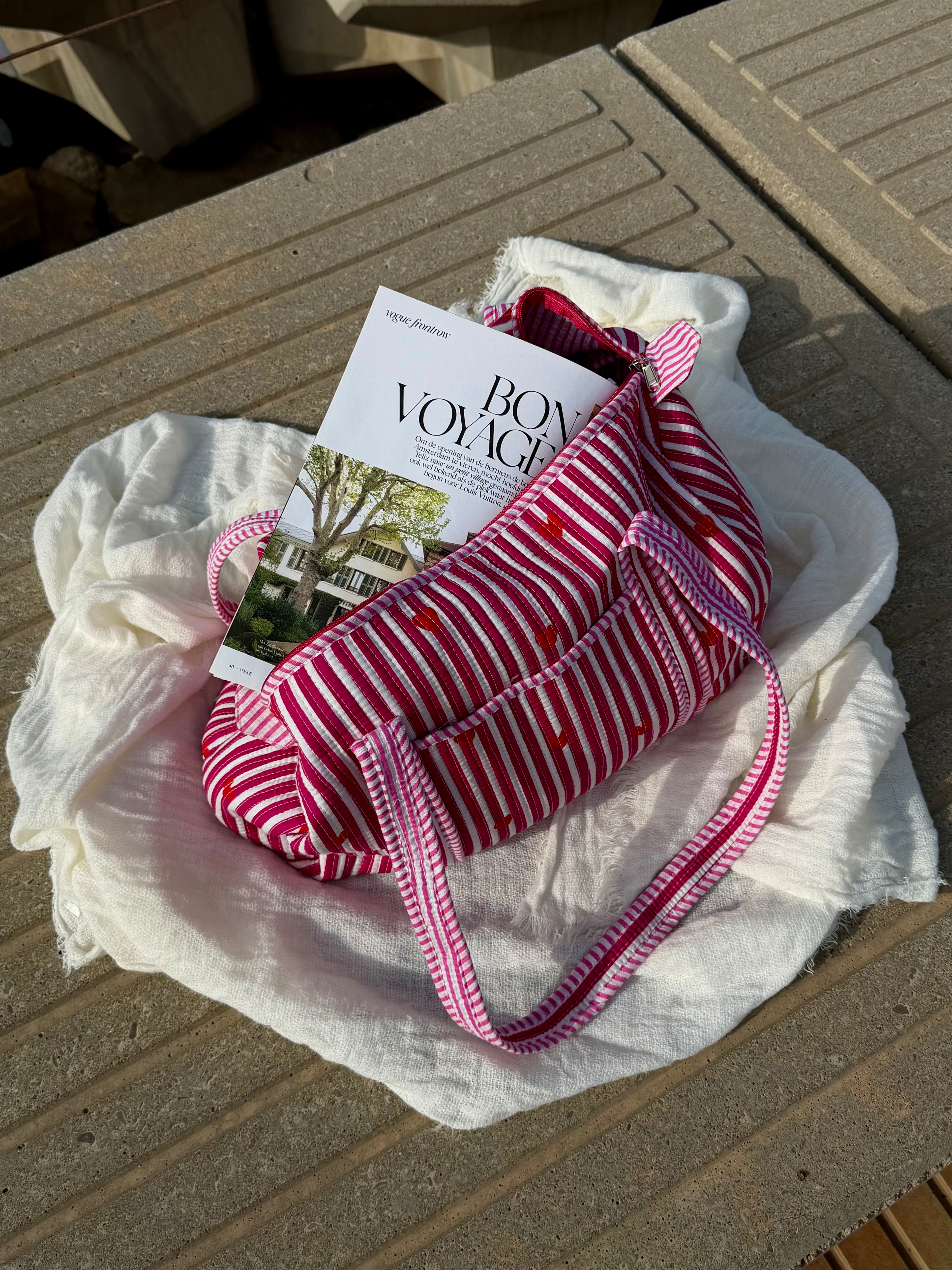 Red Hearts Shopper